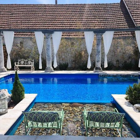 Resident Wellness Vendeghaz Bekescsaba Apartment Luaran gambar
