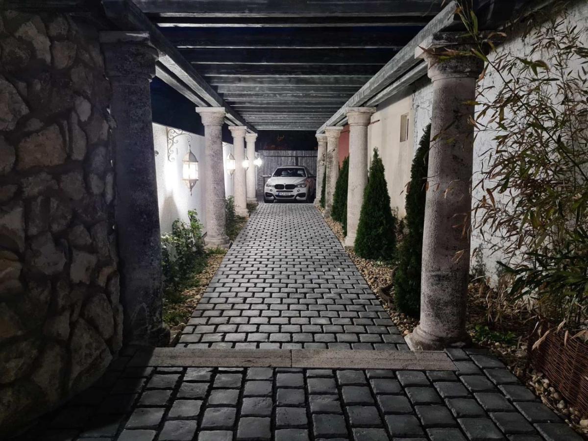 Resident Wellness Vendeghaz Bekescsaba Apartment Luaran gambar