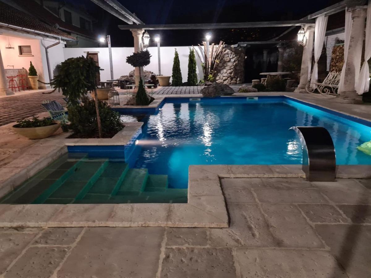 Resident Wellness Vendeghaz Bekescsaba Apartment Luaran gambar